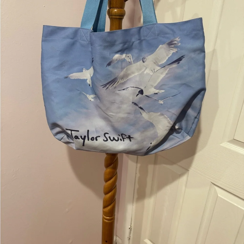 Taylor Swift 1989 Tote - Picture 2 of 9